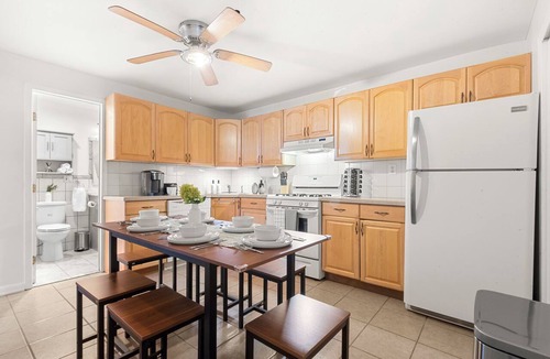 Hoboken Condo | Spacious 3BR FREE Parking Min to NYC Sleeps up to 10 W/D