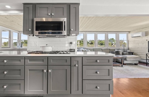 Brant Rock House | Spacious 4 bed home walk to Marina and beaches w/pvt yard