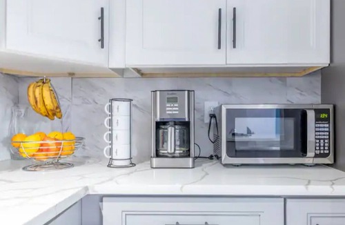 Pompano Beach House | Spacious 4-bedroom house with WiFi, AC in charming Pompano Beach