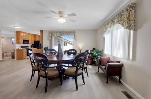 Monticello House | Spacious 4BR/3BA home that sleeps 10+ guests!