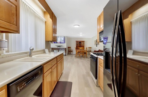 Monticello House | Spacious 4BR/3BA home that sleeps 10+ guests!