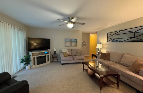 Oswego House | Spacious 5-bedroom/2.5 bath house with AC, WiFi in welcoming Montgomery