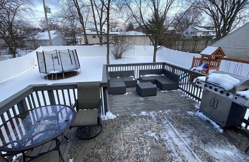 Woodridge House | Spacious 5-bedroom house in charming Woodridge with fence! Kid/pet friendly.