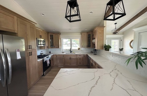 The Galena Territory House | Spacious 5-bedroom house in phenomenal Galena with hot tub, game room