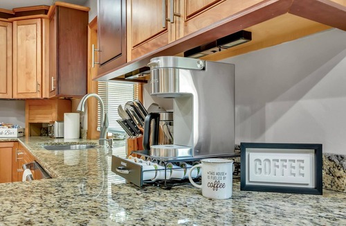 St. Charles House | Spacious 5bedroom house with Pool ,Pool house and jacuzzi in awesome St. Charles