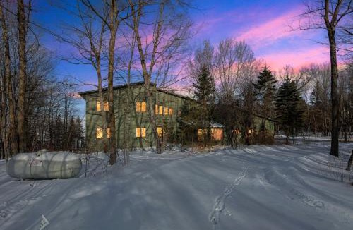 Walker House | Spacious 8-Br Leech Lake Retreat with Game Room