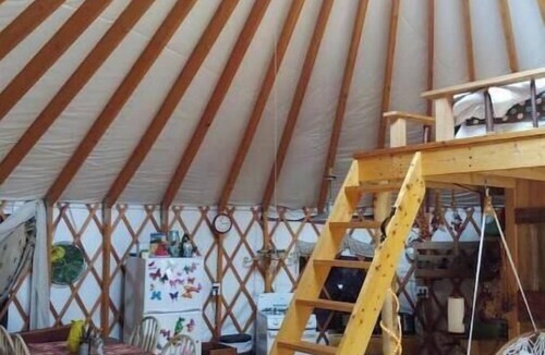 Worcester House | Spacious and Beautiful 30 ft Yurt in the Mountains - 8 mi from Montpelier!