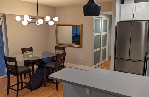 Falls Church House | Spacious and Convenient condo in Tysons