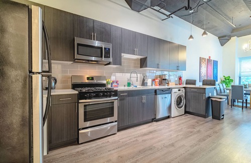 Prairie District Apartment | Spacious and luxurious apartment/sleeps 10 and with optional parking