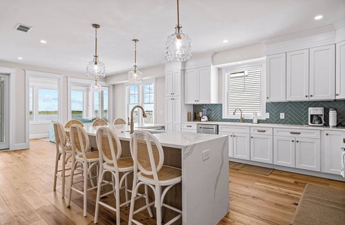 Ship Bottom House | Spacious Bayfront Home with Pool