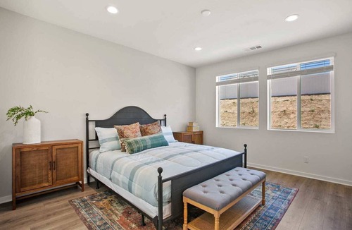 Lancaster House | Spacious Castle on Ave L12