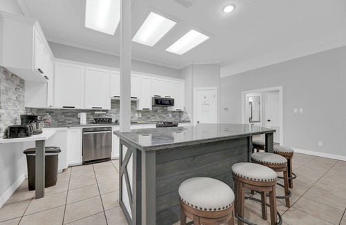 McAllen House | Spacious & Central Pool Home By McAuliffe Park