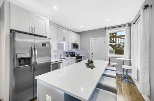 Forest Park Condo | Spacious & Comfortable 3 Bedrooms + Bonus Room