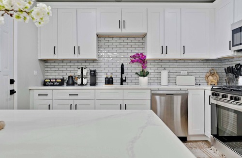 Hanover Park House | Spacious Family Getaway | LCP Collection