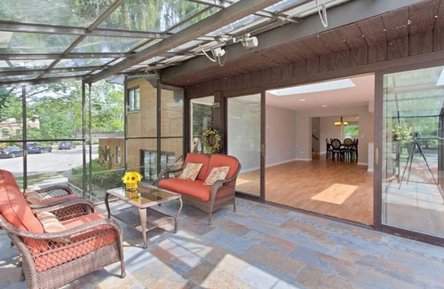 Edgebrook House | Spacious family size home with indoor pool