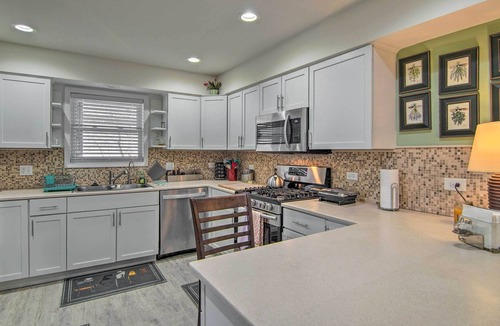 Fox Lake House | Spacious Fox Lake Home w/ Deck + Gas Grill!