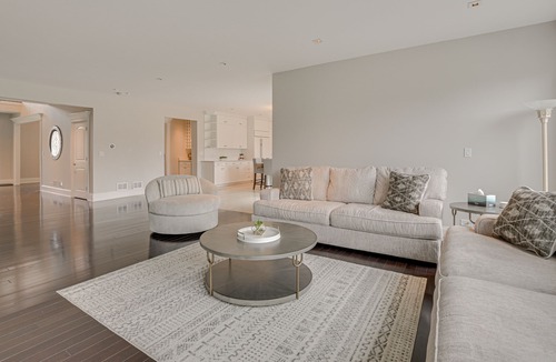 Inverness House | Spacious Inverness Home ~ 36 Mi to Chicago!