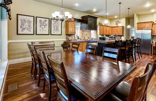 McCall Cabin | Spacious McCall Cabin | Hot Tub + Cozy Fireplaces