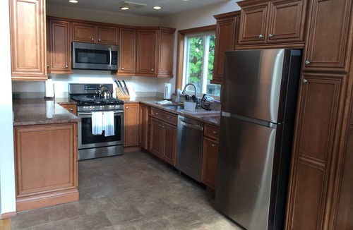 Branford House | Spacious Modern Beach House, perfect for families