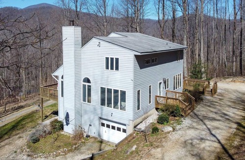 Roseland House | Spacious mountain retreat- Game Room-Brewery Trail