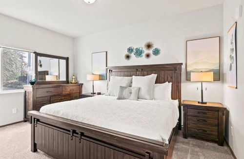 South Perry District Apartment | Spacious NEW 2 bed 2 bath apt by Downtown Spokane