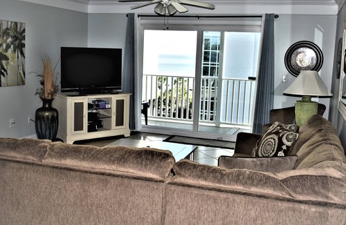 Crescent Beach Villa | SPACIOUS & PERFECT PLACE TO VACATION AT THE BEACH!