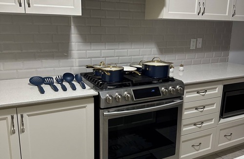 Mount Pleasant House | Spacious, Private Family Friendly 2 Bedroom Home