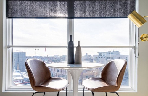 River West Apartment | Spacious River West 2BR w/ W/D next to L, by Blueground