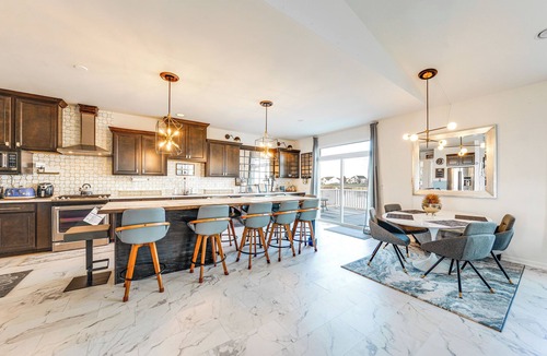 Yorkville House | Spacious Waterfront Yorkville Getaway w/Yard