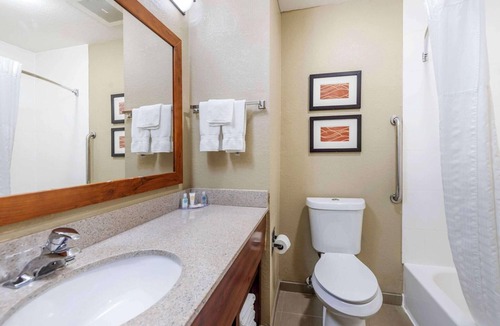 Grain Valley Hotel | Spark by Hilton Grain Valley Kansas City