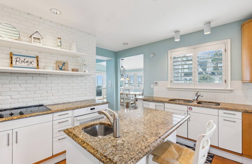 Kennebunk House | Spectacular Oceanfront Beach House on Gooch's Beach