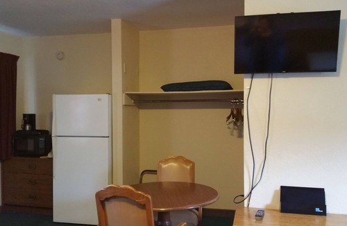 Shelbyville Hotel | Spillway Motel