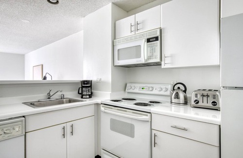 Streeterville Apartment | Splendid Streeterville 1BR w/Gym, Pool, near Navy Pier, by Blueground