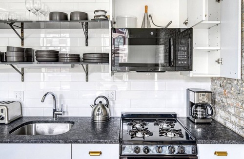 Wicker Park Apartment | Splendid Wicker Park 1BR w/ W/D, 1 block to L, Six Corners, by Blueground