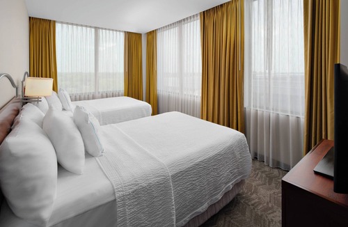 Norwood Park Hotel | SpringHill Suites Chicago O'Hare by Marriott