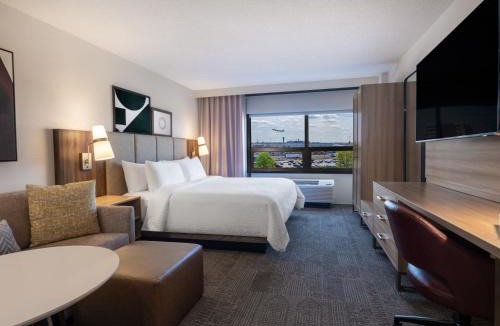 O'Hare Hotel | Staybridge Suites Chicago O'Hare - Rosemont by IHG