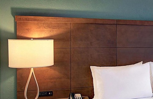 Vaughan Hotel | Staybridge Suites Toronto - Vaughan South by IHG