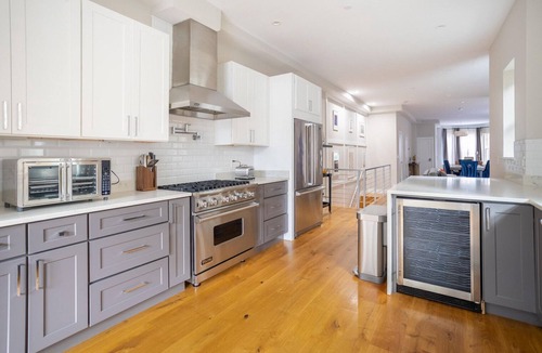 Mount Pleasant House | Stellar Mount Pleasant 3BR w/W/D, nr Metro Station & Zoo, by Blueground
