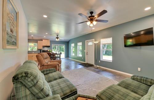 Clifton Park House | Steps to Mohawk River! 22m to Saratoga Ractrack!