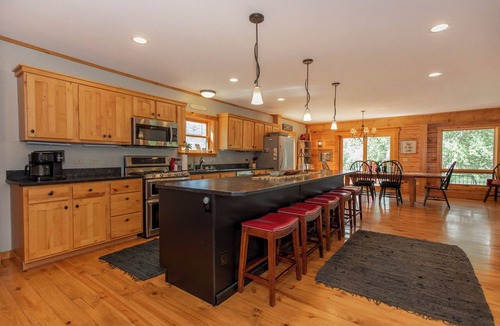 Absarokee Cabin | Stillwater Riverfront Luxury Cabin, Fishing & Yellowstone