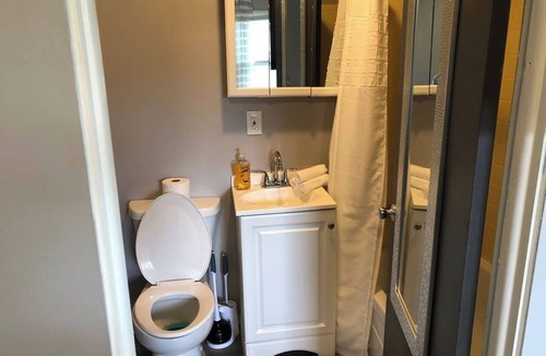 Oswego Apartment | Studio| 2 min drive to Downtown Oswego