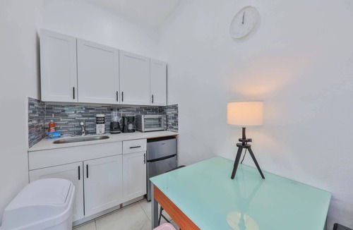 Downtown Hollywood Apartment | Studio Beetween Downtown & Beach