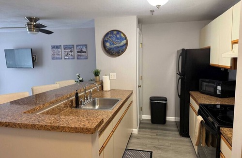 Gilford Apartment | Studio, concerts, pool, BBQ, close to everything!