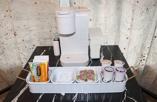 Oswego Apartment | Studio - Sleeps 3 - 2 mins from Downtown Oswego