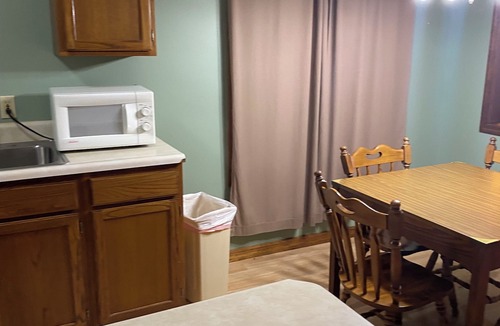 Golconda House | Studio w/ Full Kitchen - Peaceful Adventures Begin Here!