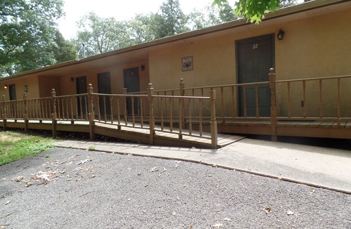 Golconda House | Studio w/Full Kitchen - Bungalo near Garden of the Gods