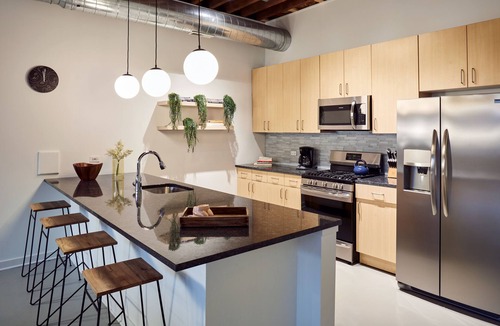 West Loop Apartment | Stunning Designer Loft in Fulton Market, Sleeps 24 | Featured In Architectural D