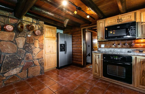 Apple River Cabin | Stunning Log Cabin with amazing views at Apple Canyon Lake, Perfect Location