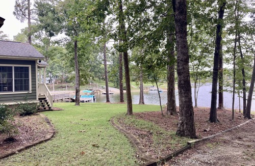 Prosperity House | Stunning Waterfront Views at Captain Bob's Lake House