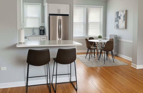 Old Irving Park Apartment | Stylish 1BR Stay in Irving Vibes